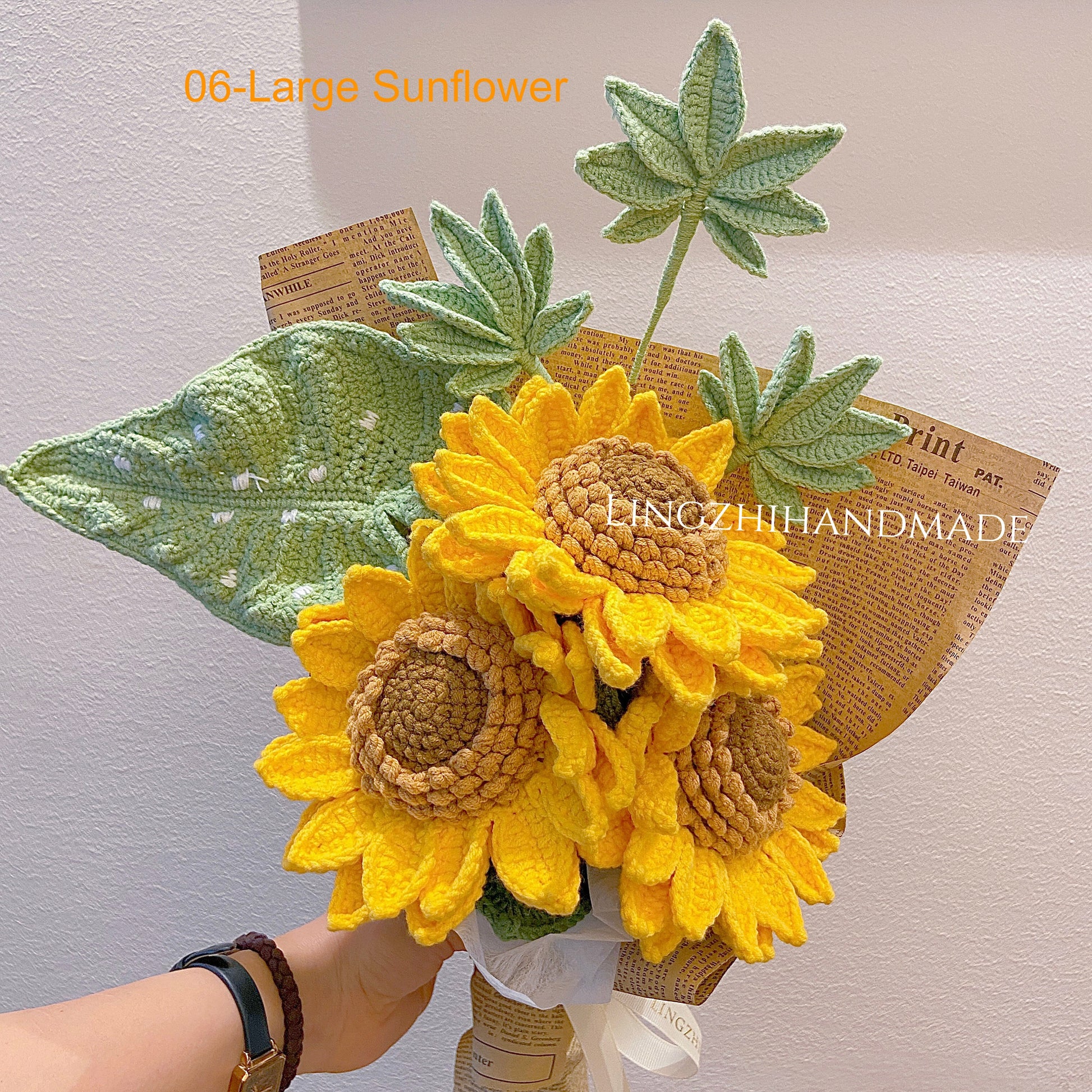 Crochet Flowers Bouquet Handmade Finished Sunflower Product Tulip for Anniversary Birthday Girlfriend Mother Day Love Forever Mom Knit Gift