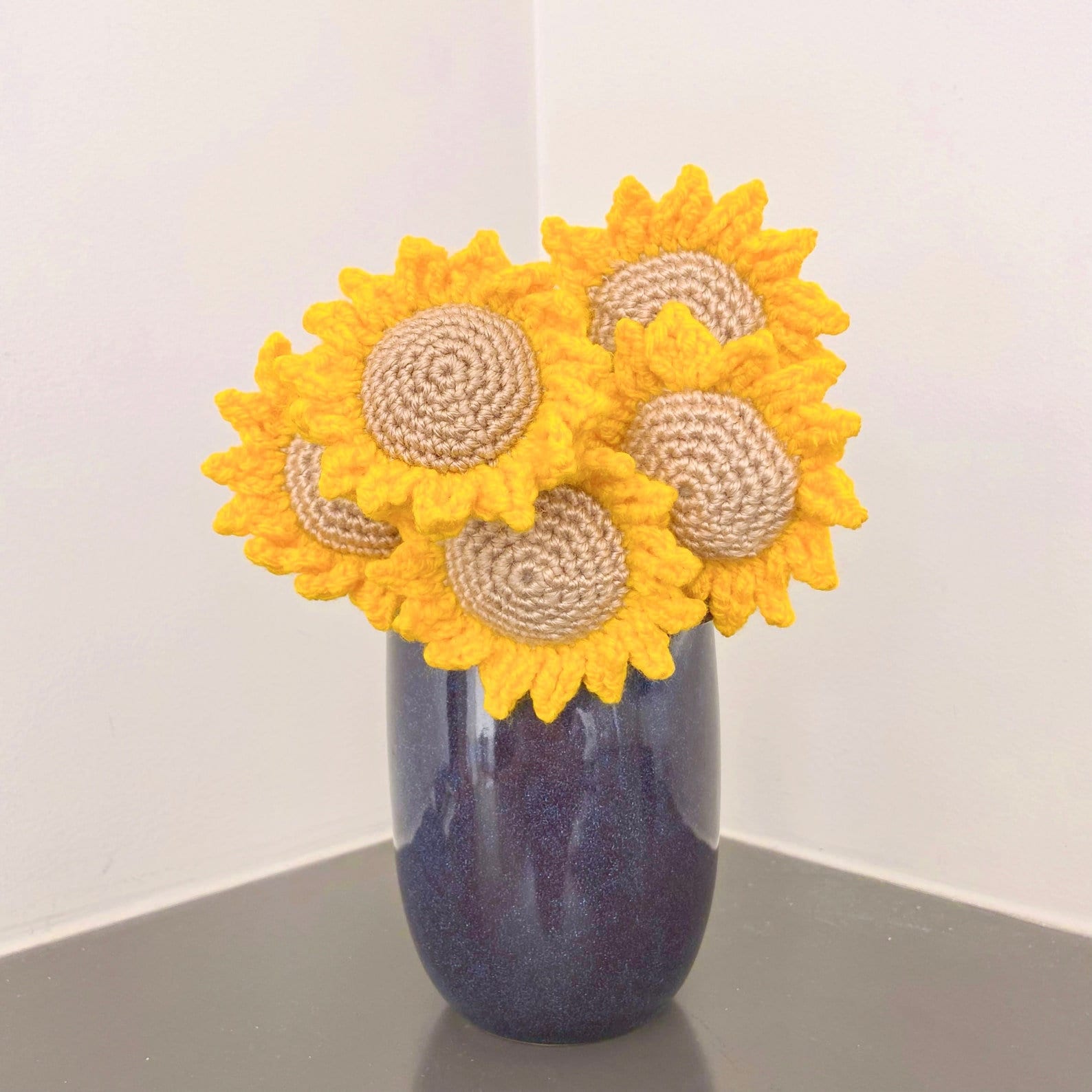 Sunflower crochet pattern, crochet sunflower pattern, crochet flower bouquet pattern