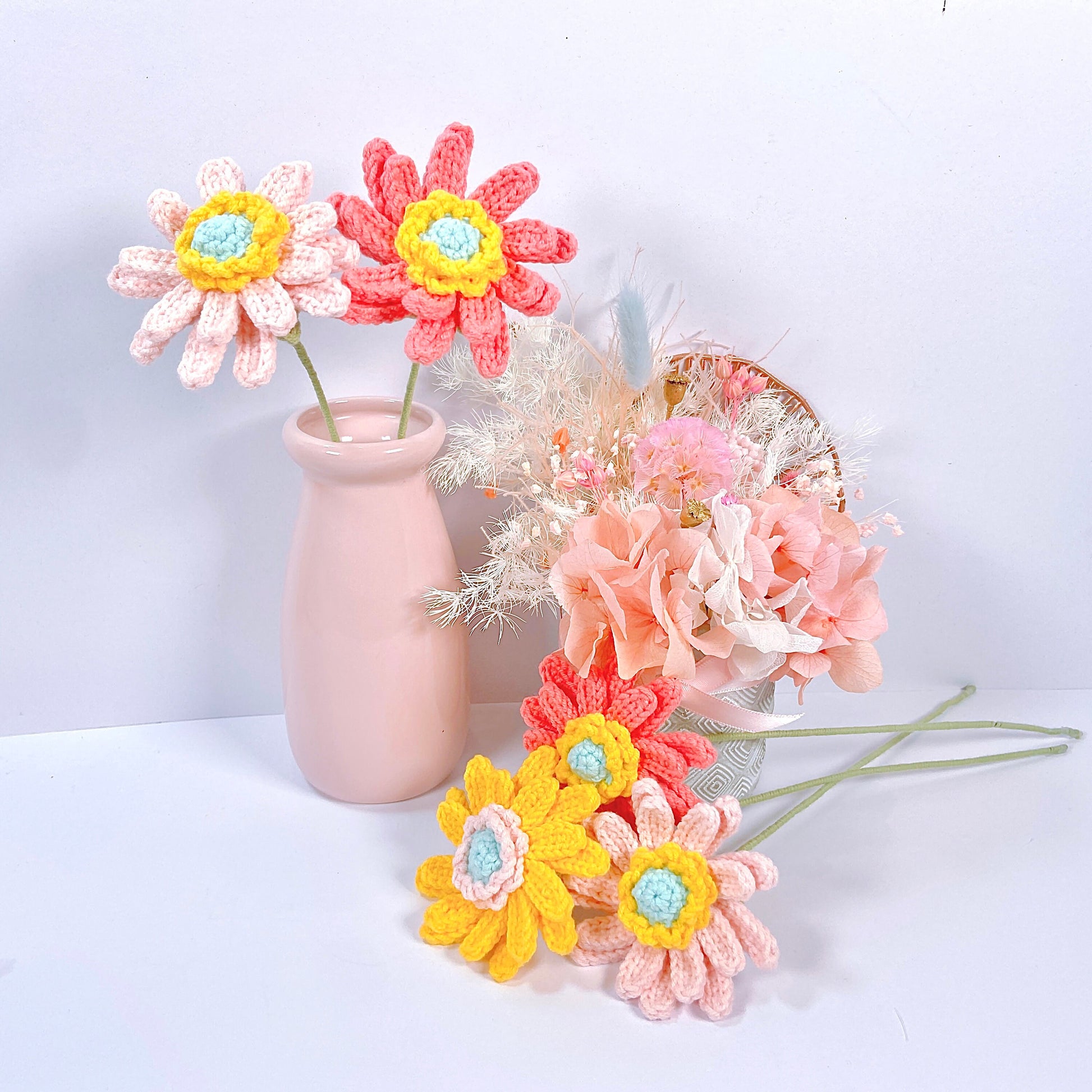 Crochet daisy pattern. African daisy crochet pattern, crochet flowers pattern, crochet flower bouquets pattern, Lingzhi handmade