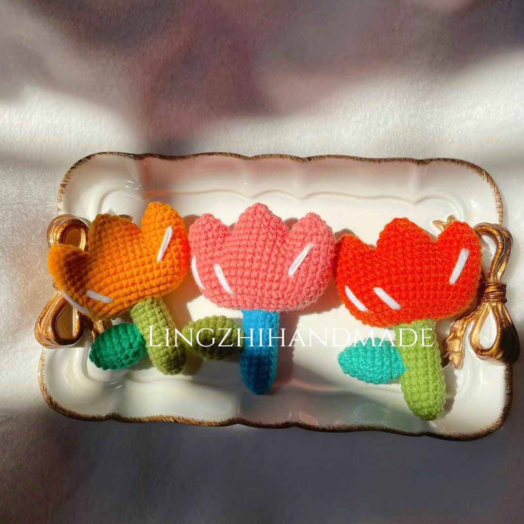 crochet pattern, crochet keychain pattern, crochet tulips keychain pattern,lingzhihandmade, crochet flower pattern, crochet flowers pattern, crochet tulip pattern, crochet tulips flower pattern, keychain crochetpattern