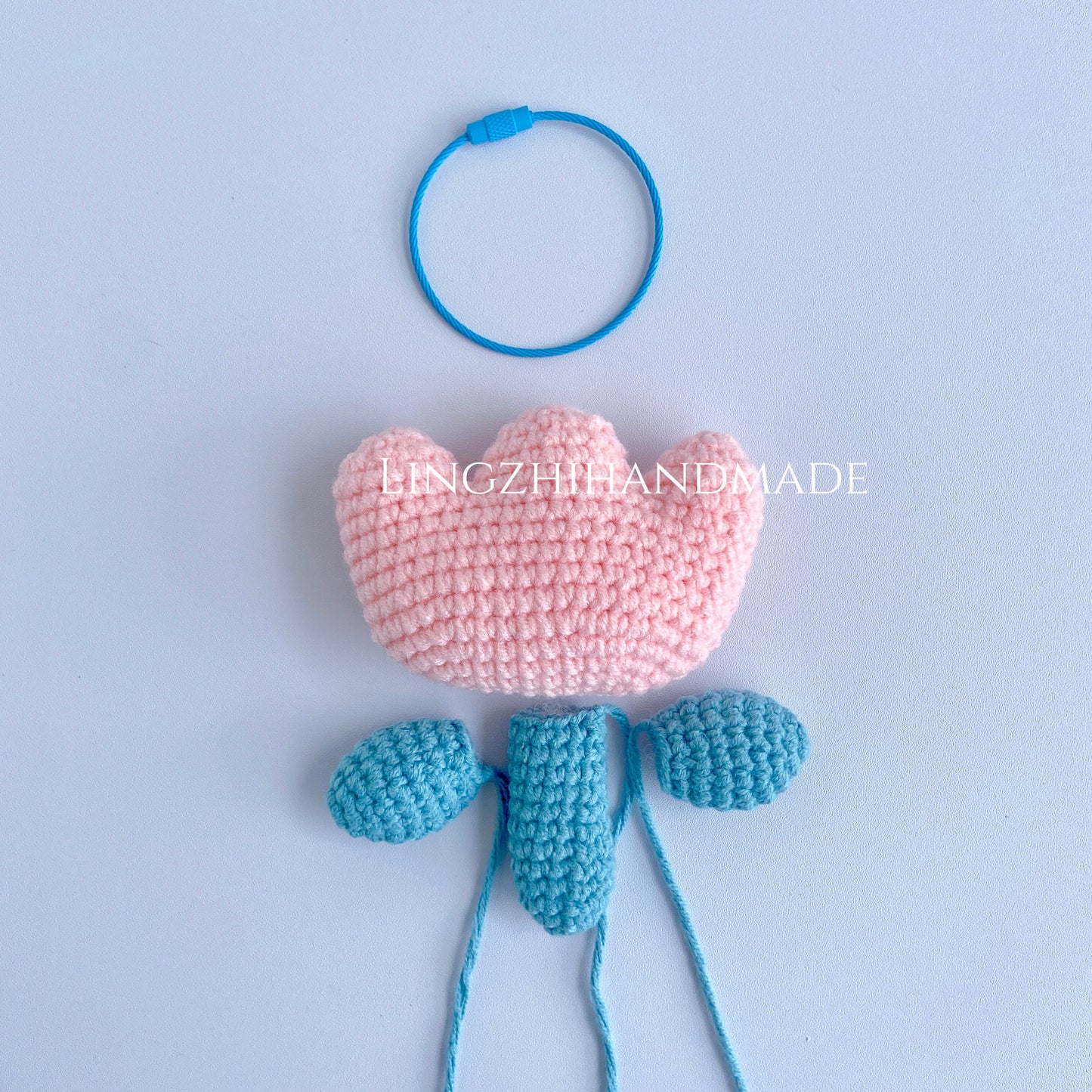 crochet pattern, crochet keychain pattern, crochet tulips keychain pattern,lingzhihandmade, crochet flower pattern, crochet flowers pattern, crochet tulip pattern, crochet tulips flower pattern, keychain crochetpattern