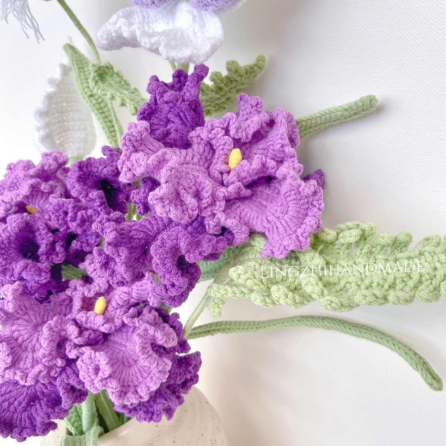 Iris flower crochet pattern, crochet flower pattern, crochet flower bouquet pattern,eternal flower, yarn flower, flower crochet tutorial, lingzhihandmade, crochet bouquet pattern